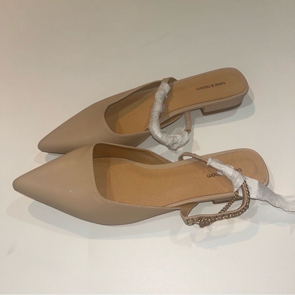BELLE & BLOOM Womans Size 10 ON THE GO LEATHER FLAT  Sand mules - Picture 2 of 8